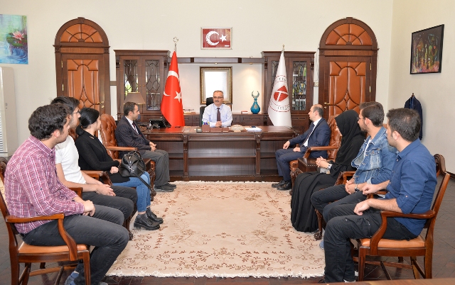 rektor-ozcelik’ten,-tesekkur--(2).jpg