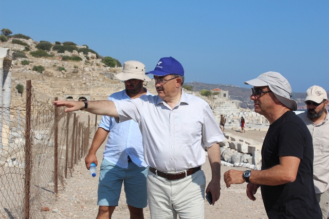 rektor-sahin’den-knidos’a--(4).jpg