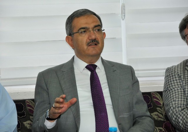 rektor-sahin,-tecrubelerini--(2).jpg