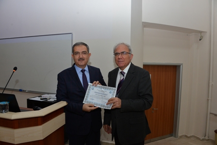 rektor-sahin,-tip-ogrencileriyle-tecrubelerini-paylasti-(5).jpg