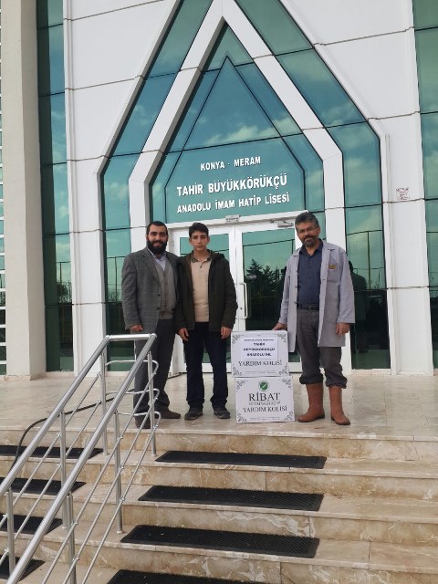 ribattan-ihtiyac-sahibi-ogrencilere-5-bin-cift-ayakkabi-(3).jpg