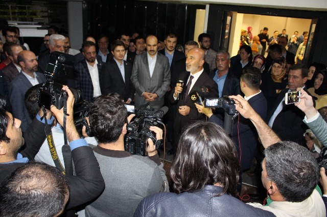 secim-koordinasyon-merkezi-dualarla--(9).jpeg