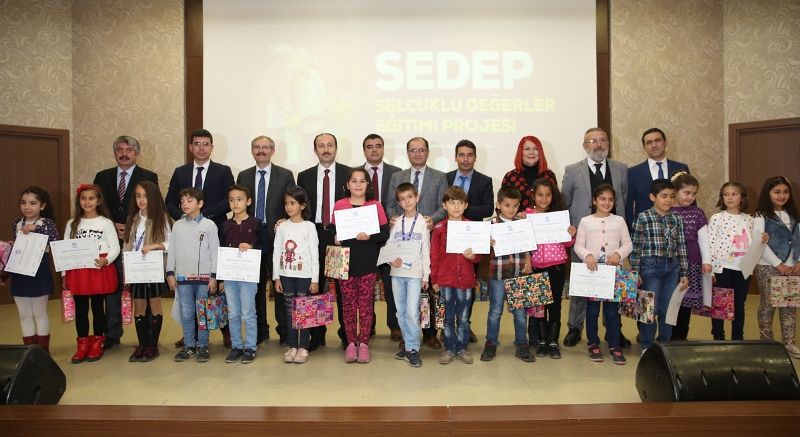 sedep’te-minik-fotografcilar-odullerini-aldi-(4).jpg