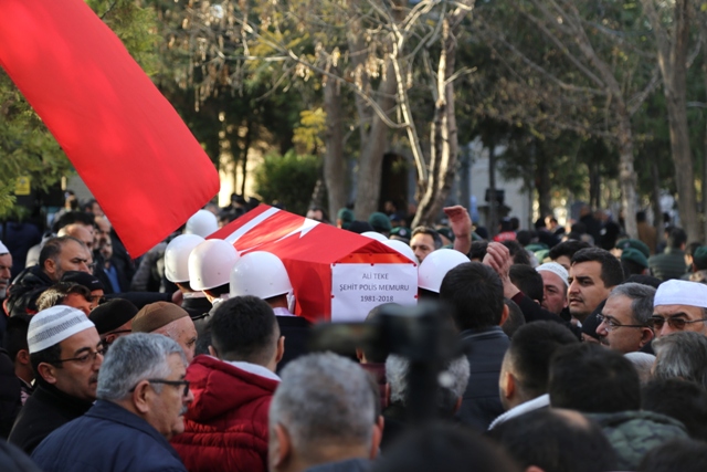 sehit-polis-son-yolculuguna--(8).jpg