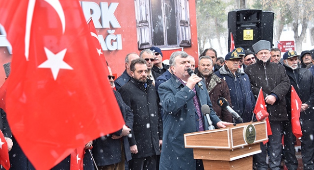sehrin-dort-bir-yani-sanli-bayragimizla-susleniyor-(3).jpg