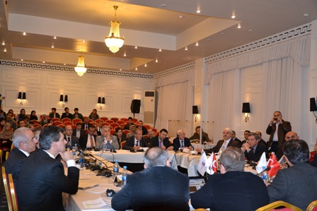 seker,-kazak-ogrencileri-davet-etti-(1).jpg