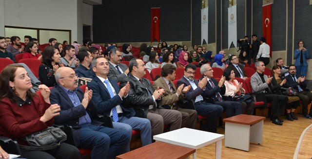 selcuk’ta,turkiye’de-bilim-akademisi-gelenegi-anlatildi--(2).jpg