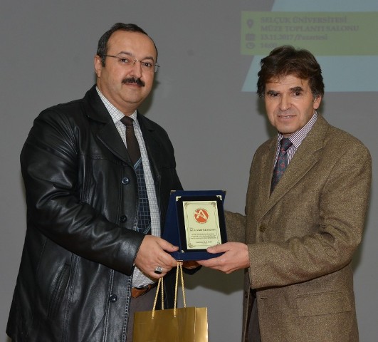 selcuk’ta,turkiye’de-bilim-akademisi-gelenegi-anlatildi--(3)-001.jpg