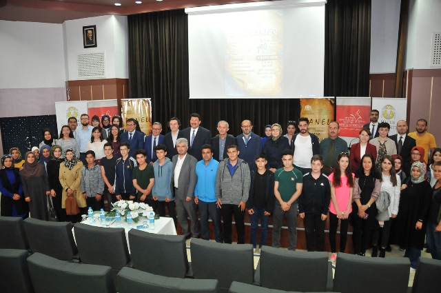selcuk’ta-“mevlana’nin-yolundan,-mevla’ya-gocenler”-paneli-(8).jpg