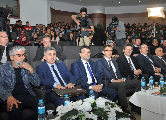 selcuk’ta-“nizâmulmulk-ve-nizâmiye-medreseleri”-paneli--(1).jpg