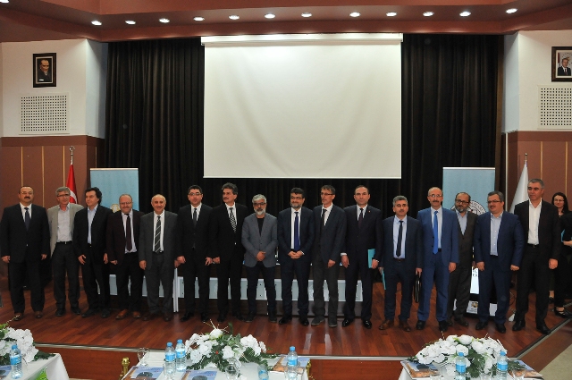 selcuk’ta-“nizâmulmulk-ve-nizâmiye-medreseleri”-paneli--(9).jpg