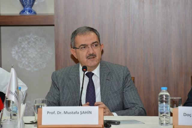selcuk’ta-imam-maturidi-arastirmalari-calistayi-(5).jpg