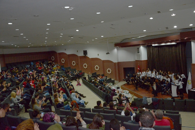selcuk’ta-konser-(4).jpg