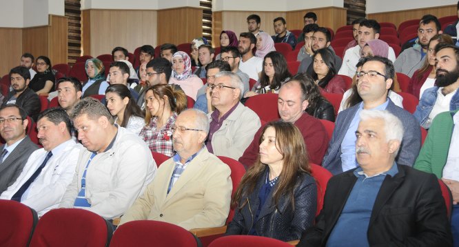 selcuk’ta-sanayi-tipi-hibrit-domates-cesidi-gelistirildi-(3).jpg