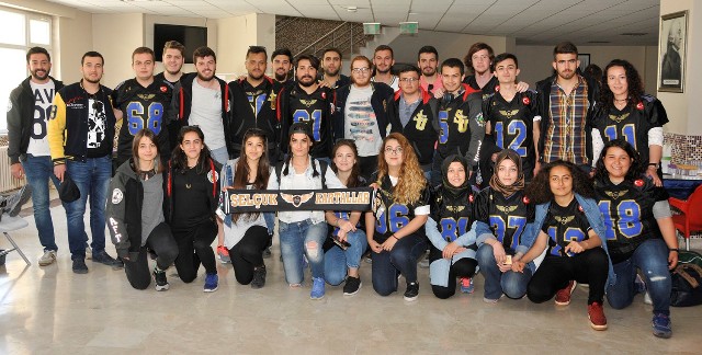 selcuk’tan-kizilay’a-kan-bagisi-(1).jpg