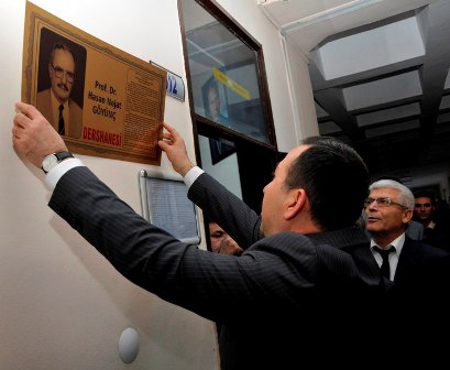 selcuk’tan-prof.-dr.-goyunc’e-vefa-(4).jpg