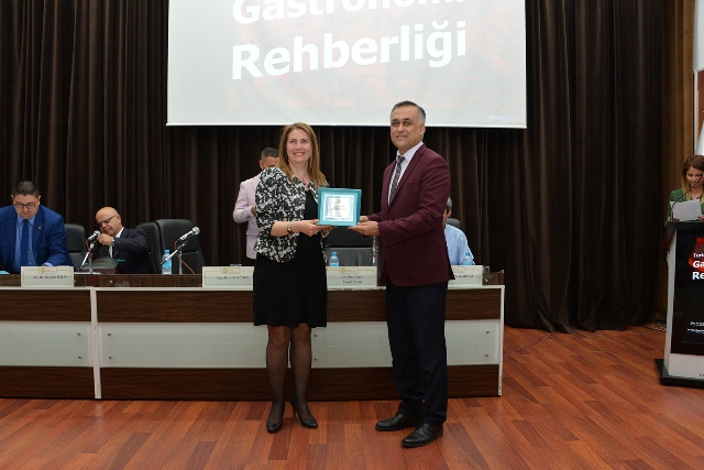 selcuk-‘ta-gastronomi-rehberligi-paneli-(3).jpg