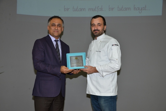 selcuk-universitesi’nde-“bir-ascinin-dunlugu”-adli-soylesi-gerceklestirildi-(4).jpg