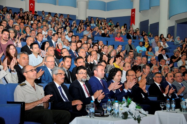 selcuk-universitesi’nde-akademik-yil-heyecani-(13)-001.jpg