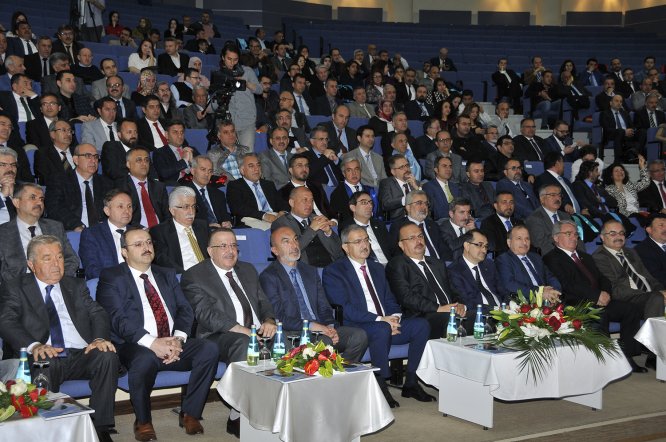 selcuk-universitesi-43-yasinda---(1).jpg