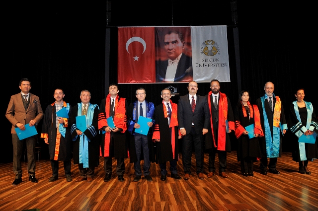 selcuk-universitesi-43-yasinda---(12).jpg