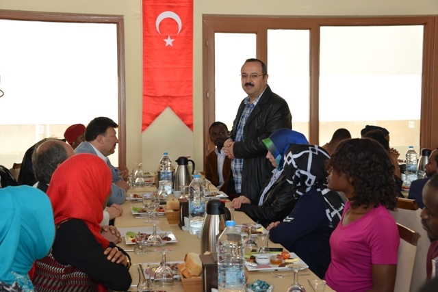 selcuk-universitesi-afrikali-ogrencilerle-bulustu-(3).jpg