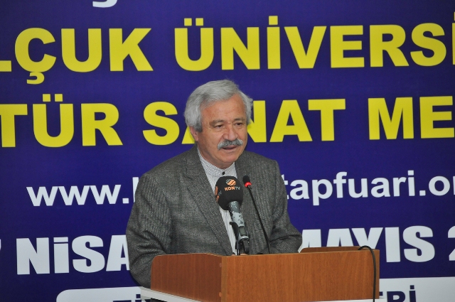 selcuk-universitesi-kitap-fuari--(3)-001.jpg