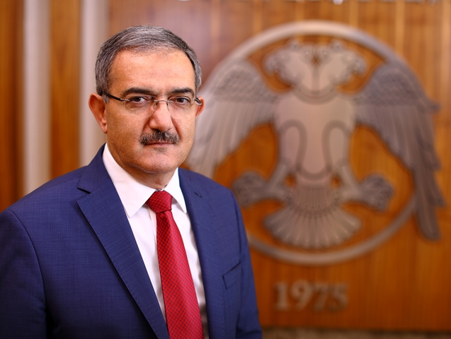 selcuk-universitesi-rektoru-prof.-dr.-mustafa-sahin-(1).jpg