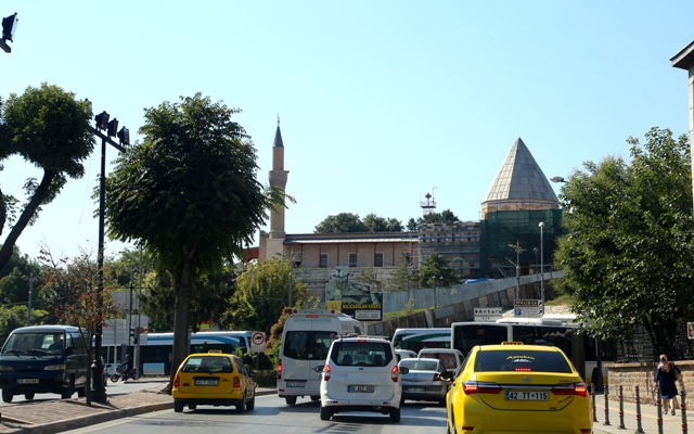 selcuklu-camisinin-kaybolan-turbesi-gun-yuzune-cikiyor-(8).jpg
