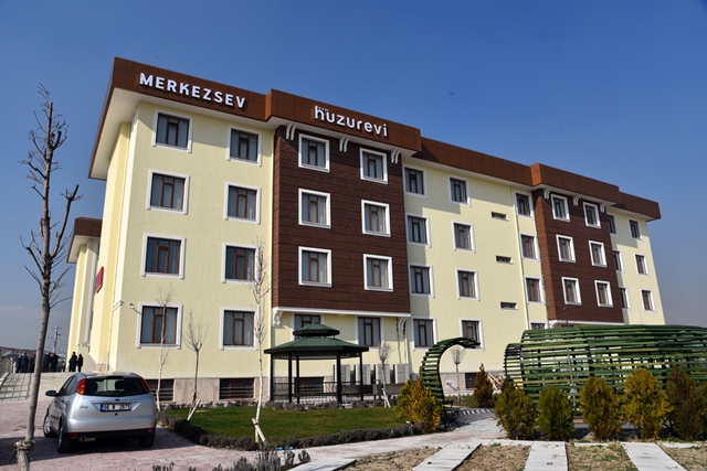 selcuklu-yeni-bir-tesise-daha-kavusuyor-(4).jpg