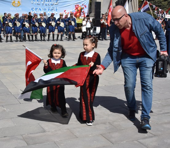 selcukta-nevruz-coskusu--(7).jpg