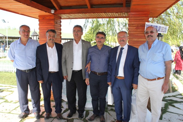 selim-buyukkarakurt-oglunu--evlendirdi.-.jpg