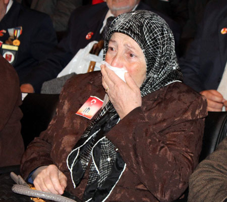 seref-defterini-sehit-kizi-imzaladi-(19).jpg