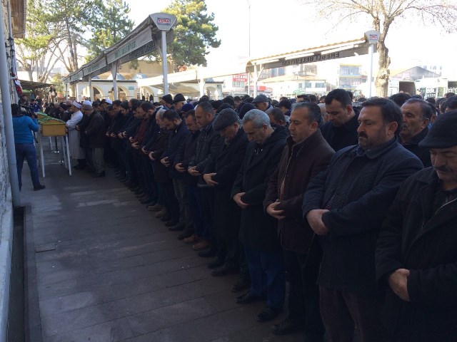 silahli-saldirida-hayatini-kaybedenler--(3).jpg