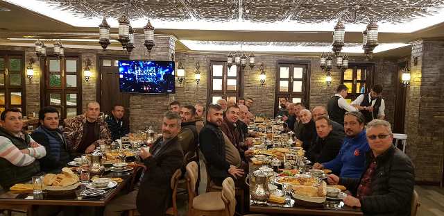 silleli-avcilar-aksam-yemeginde--(2).jpg