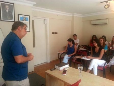 spikerlik_kursu_6381.jpg spikerlik_kursu_6381.jpg