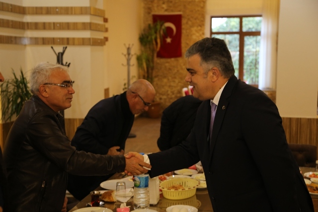 stk-temsilcileriyle-bir-araya-geldiler-(3).jpg