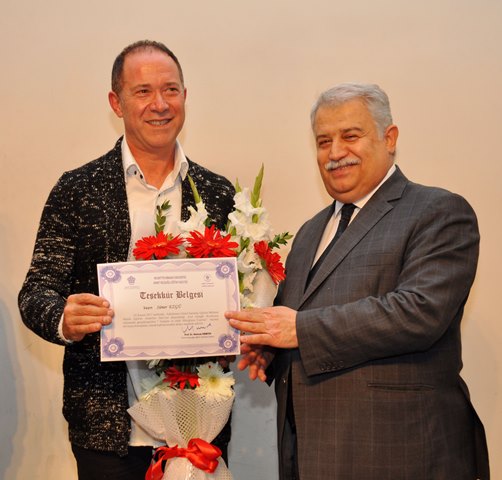 sumer-ezgu-neu’de-soylesiye-katildi-(2).jpg