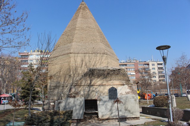 taci---i-vezir-turbesi--(4).jpg