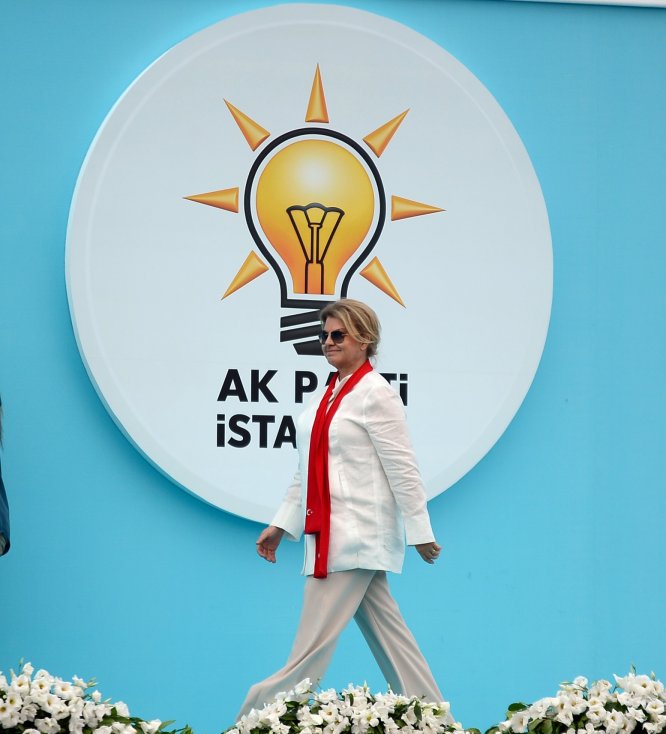 tansul-ciller-ak-parti.jpg