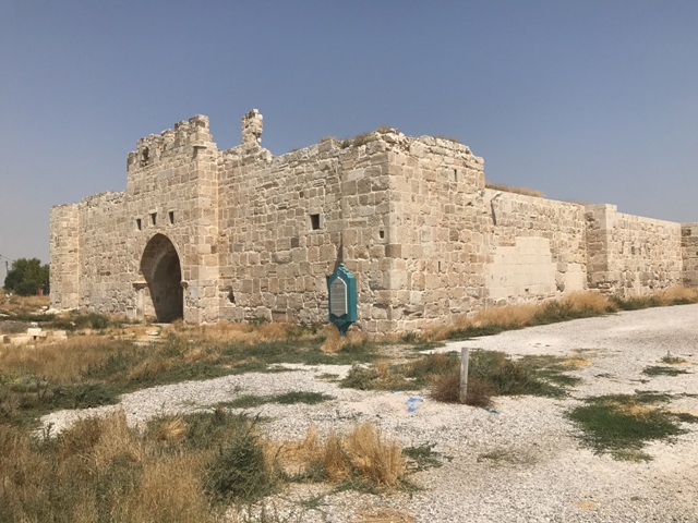 tarihi-ve-dogal-guzelligin-bulustugu-mekan-obruk-hani-(2).jpg