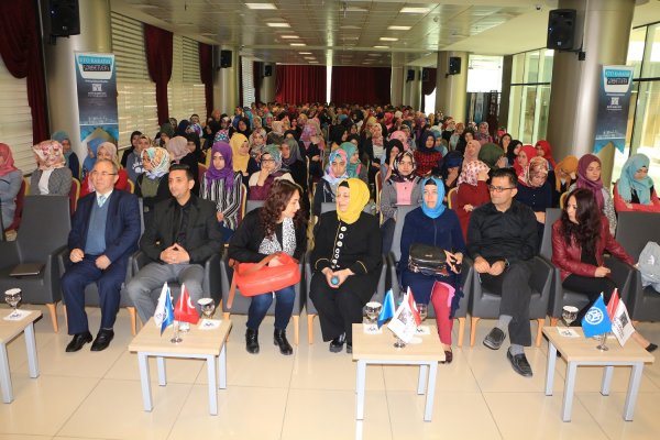 teknoloji-sanal-bir-dunyaya-hapsediyor-(3).jpg