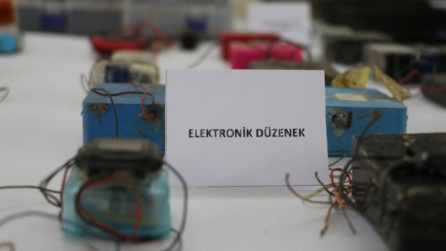 teror-operasyonunda-kalemtirasli-patlayici-duzenegi-ele-gecirildi-2.jpg