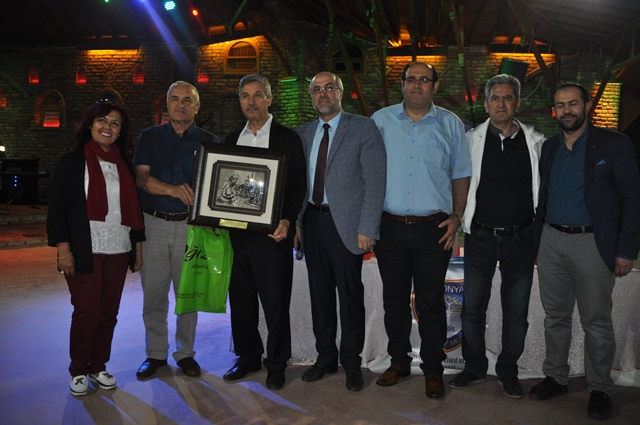 ticaret-lisesi-mezunlari-iftarda-bulustu-(28).jpg