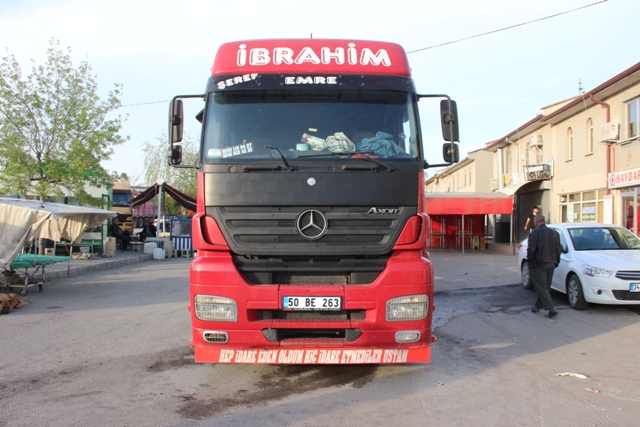 tir’i-polisin-uzerine-surdu-gozaltina--(3).jpg