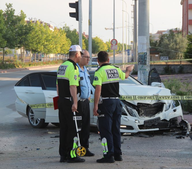 trafik-polisi-kazada--(2).jpg