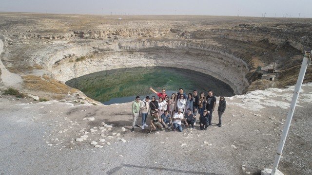 turistlerin-ilgisini-ceken-obruk-golu-(7).jpg