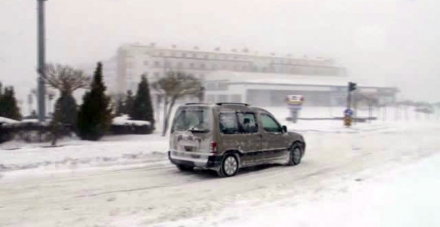 turkiye-kar-in-esiri-oldu-yollari-kapandi-6845257_7830_m.jpg