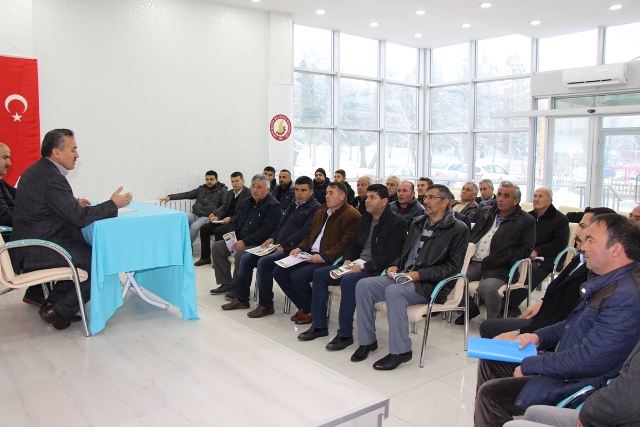 tutal,-kirsal-mahalle-muhtarlari-ile-karla-mucadele-toplantisi--(3).jpg