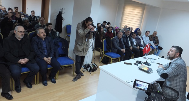 tyb-konya-subesi’nde-tarihi-dizilerde-gerceklik-algisi-konusuldu--(3).jpg